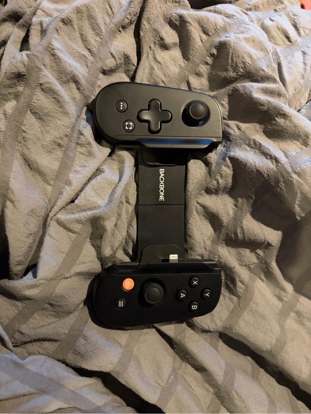 Backbone Black Mobile Gaming Controller - Black